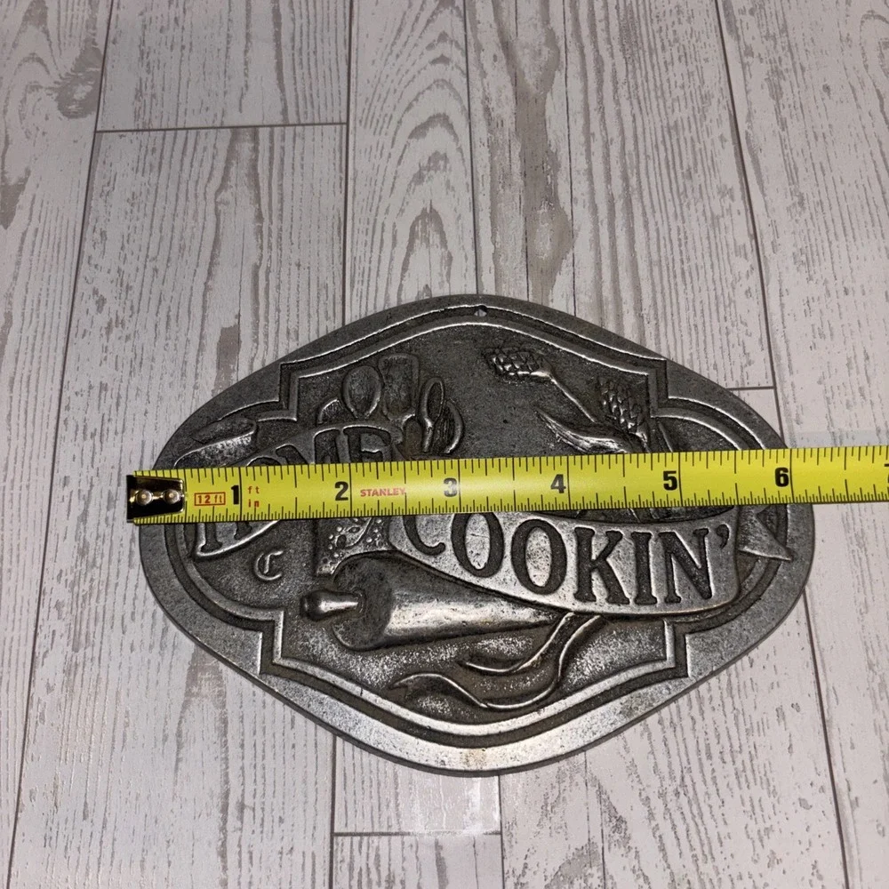 Vintage Carson Bun Warmer Home Cookin' Pewter Farmhouse Decor Wall Plaque